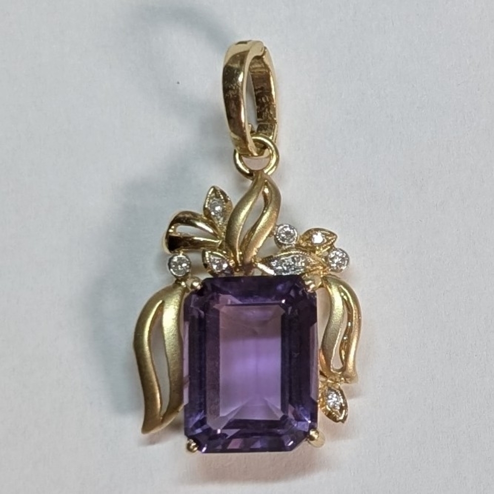 NIB Solid 14kt Gold Amethyst And Diamond Pendant/Enhancer